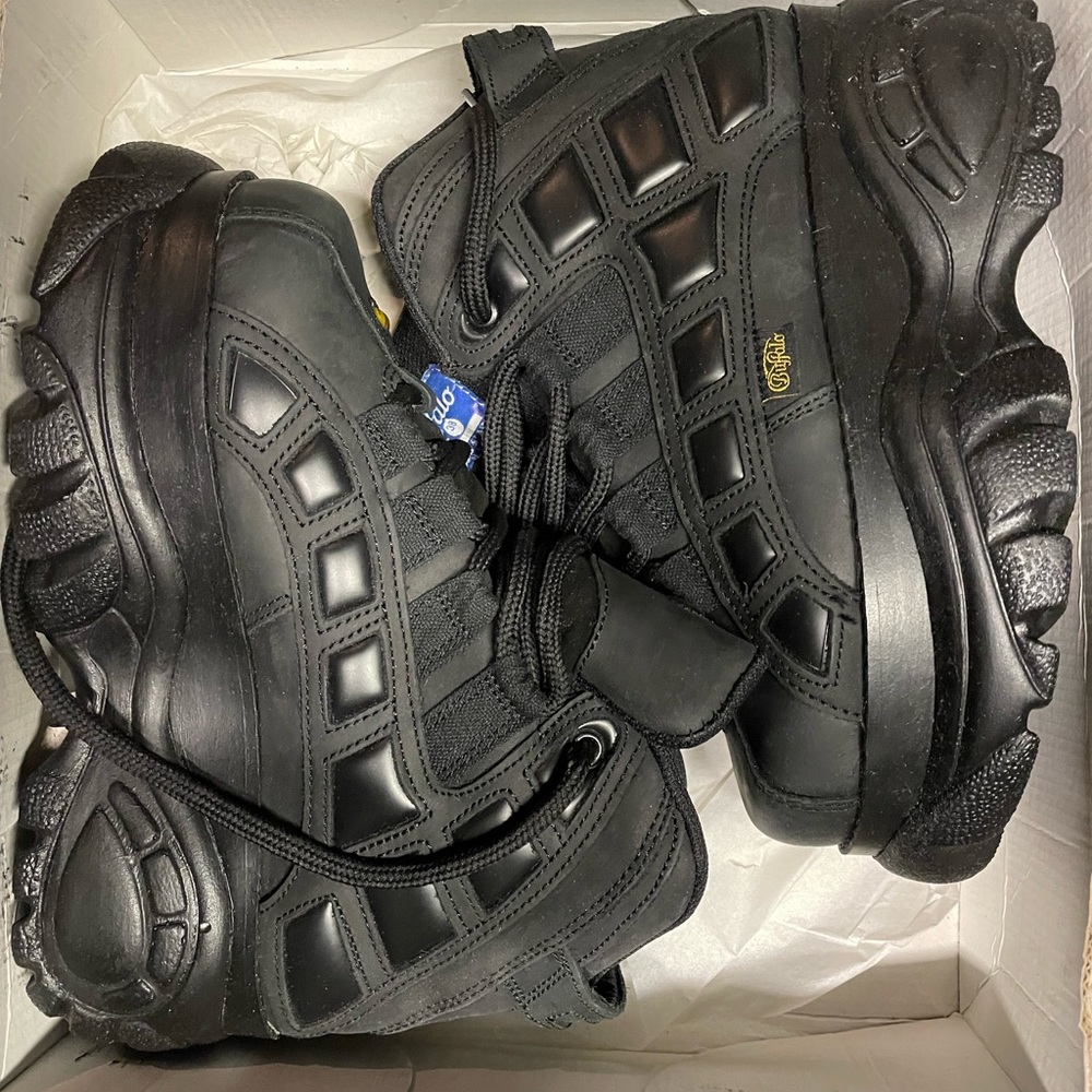 Buffalo brand women’s boots